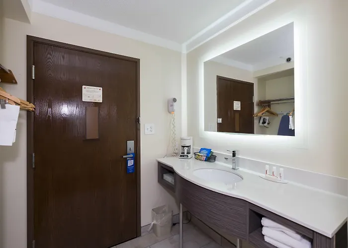 Hotel Baymont By Wyndham Chicago/alsip 2*